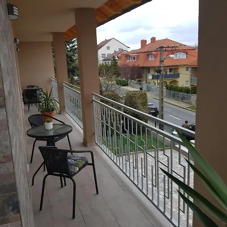 公寓式酒店 Flamingo Apartmanhaz 3*