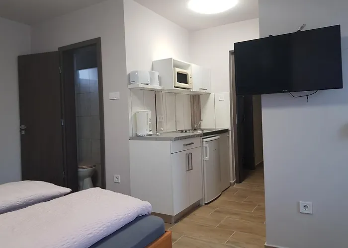 Flamingo Apartmanhaz アパートホテル 3*